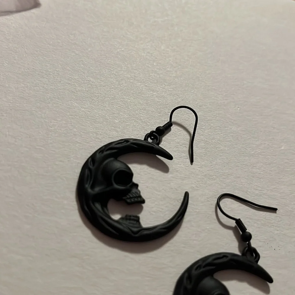 Black Skull Moon Earrings - Picture 3 of 6